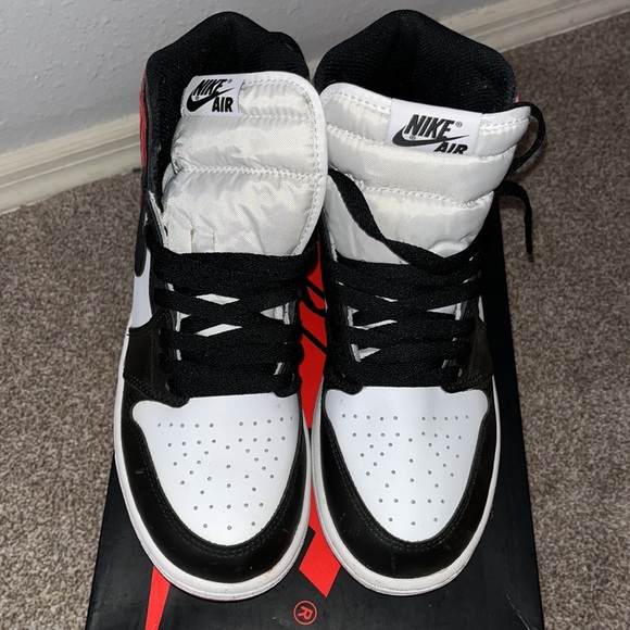 Jordan 1 Retro High Black Toe 2016 - Picture 2 of 7